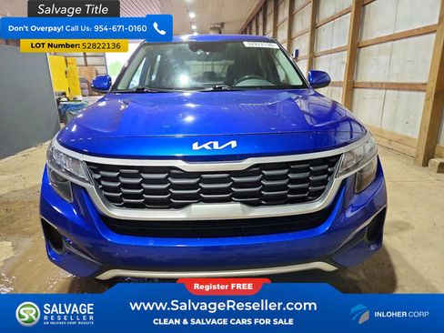 Used 2022 Kia Seltos LX AWD/4WD image 7