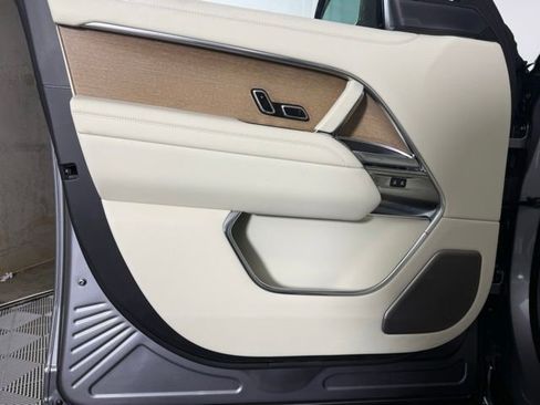 New 2026 Land Rover Range Rover SV AWD/4WD image 15
