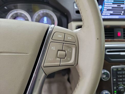 Used 2013 Volvo XC70 3.2 image 23