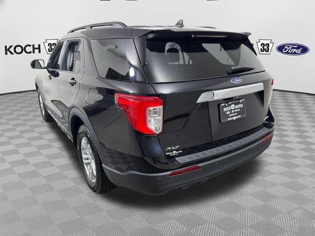 Used 2023 Ford Explorer XLT AWD/4WD image 6