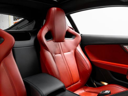 Used 2016 Jaguar F-TYPE S image 17