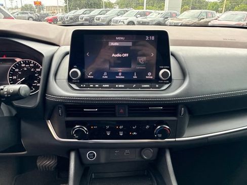 Used 2021 Nissan Rogue S FWD image 24