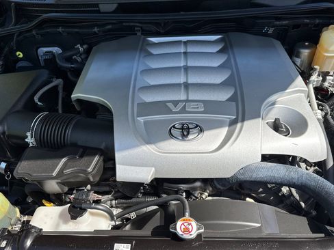 Used 2020 Toyota Land Cruiser Heritage Edition AWD/4WD image 40