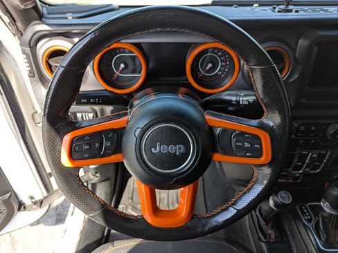 Used 2021 Jeep Gladiator Mojave w/ LED Lighting Group AWD/4WD image 14