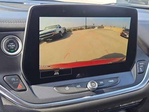 Used 2025 Chevrolet Blazer LT FWD image 14