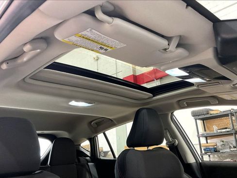 Used 2024 Subaru Impreza 2.0i Sport image 19