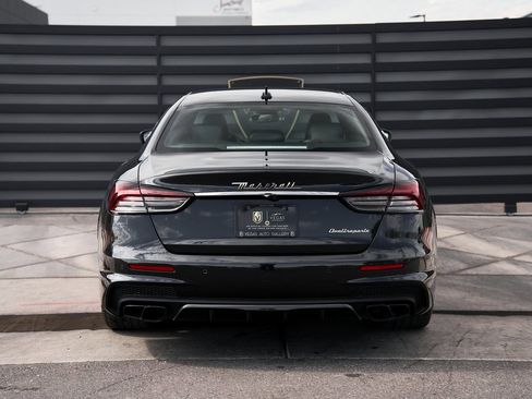 Used 2021 Maserati Quattroporte Trofeo image 24