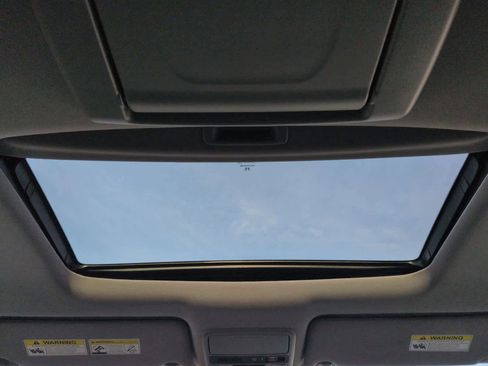 Used 2020 Honda Pilot Touring image 23