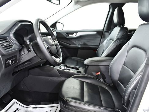 Used 2023 Ford Escape Platinum image 6