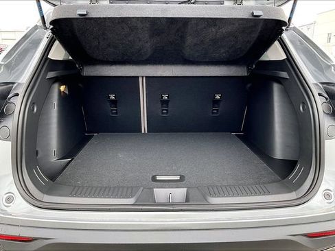New 2026 Chevrolet Trax ACTIV w/ Sunroof Package FWD image 15