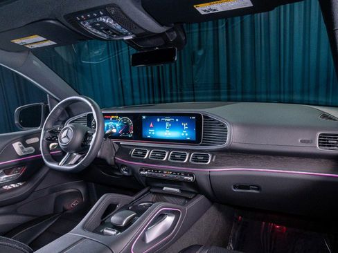 New 2026 Mercedes-Benz GLS 580 4MATIC image 4