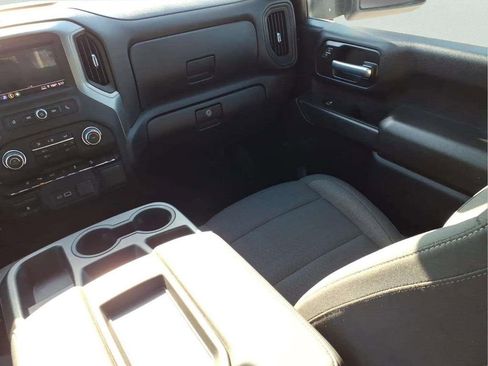 Used 2025 Chevrolet Silverado 2500 Custom w/ Custom Value Package image 13