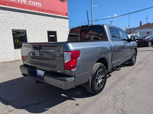 Used 2020 Nissan Titan SV w/ SV Convenience Package image 6