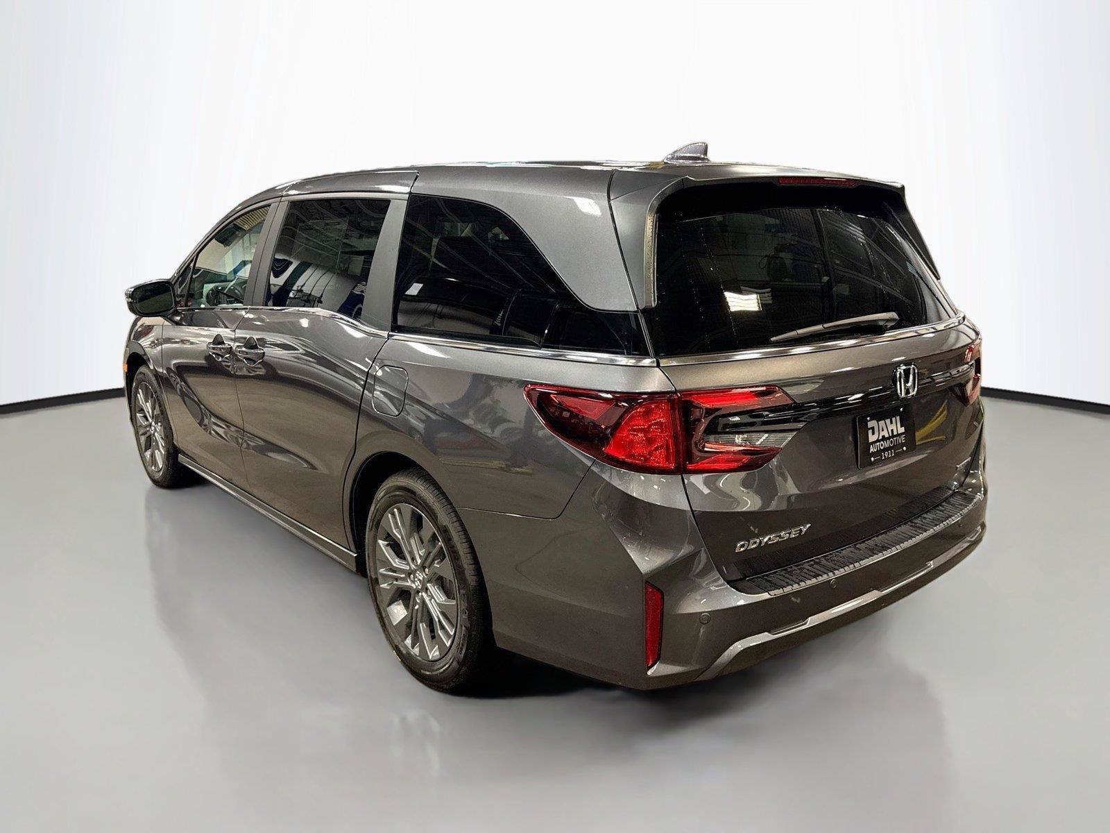New 2027 Honda Odyssey Touring image 10