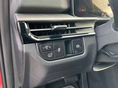 New 2026 Kia Sportage X-Line w/ X-Line Technology Package AWD/4WD image 11