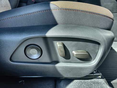 New 2026 Chevrolet Equinox ACTIV w/ Convenience Package III AWD/4WD image 34