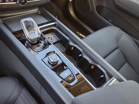 New 2026 Volvo XC60 B5 Core w/ Protection Package Premier image 14