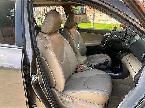 Used 2012 Toyota RAV4 Limited w/ Navigation Value Pkg AWD/4WD image 10