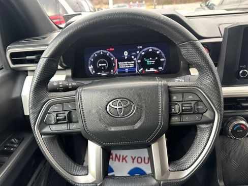 Used 2024 Toyota Tacoma TRD Sport image 19