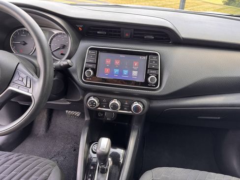 Used 2021 Nissan Kicks S FWD image 17