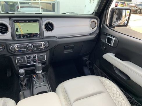 Used 2021 Jeep Wrangler Unlimited Sahara AWD/4WD image 14
