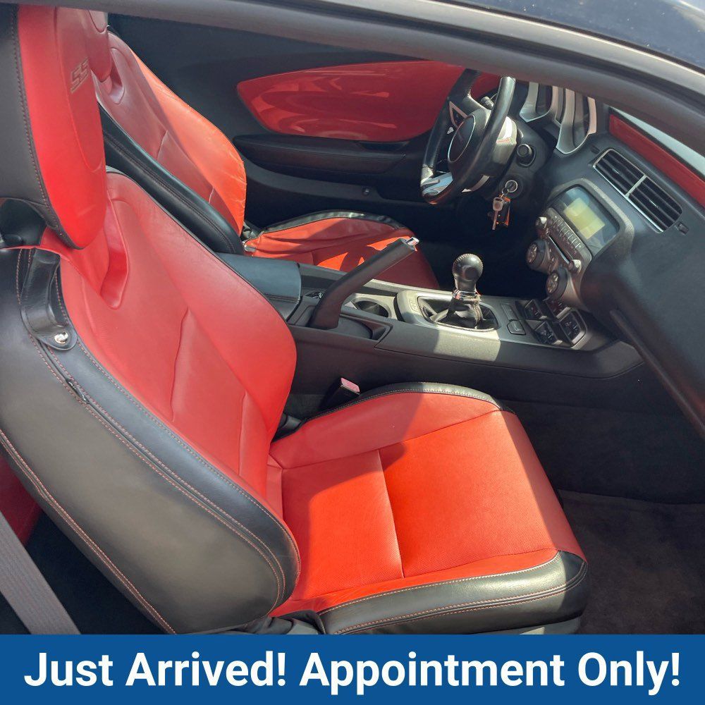 Used 2010 Chevrolet Camaro SS w/ RS Package RWD image 9