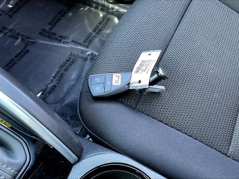 Certified 2024 Chevrolet Colorado LT w/ LT Convenience Package RWD image 11