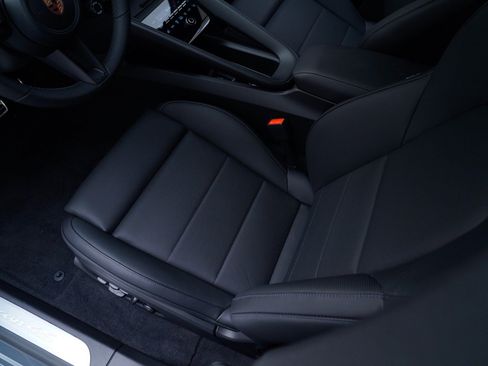 New 2025 Porsche Macan 4S Electric image 17