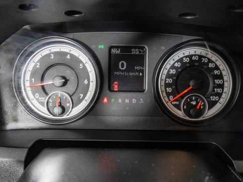 Used 2014 RAM 2500 SLT image 28