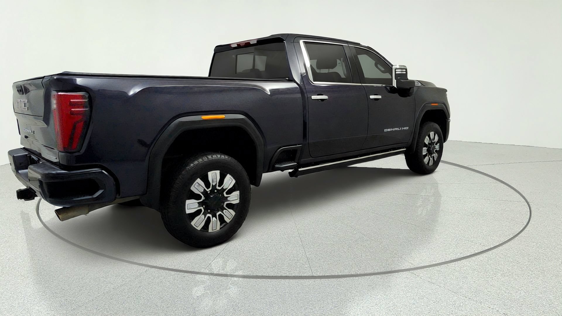 Certified 2024 GMC Sierra 3500 Denali w/ Denali Reserve Package AWD/4WD image 5