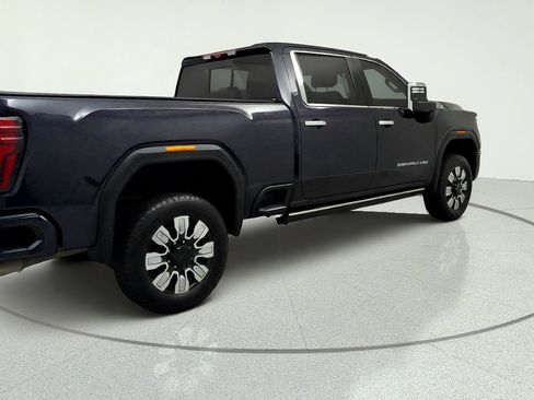Used 2024 GMC Sierra 3500 Denali w/ Denali Reserve Package AWD/4WD image 5