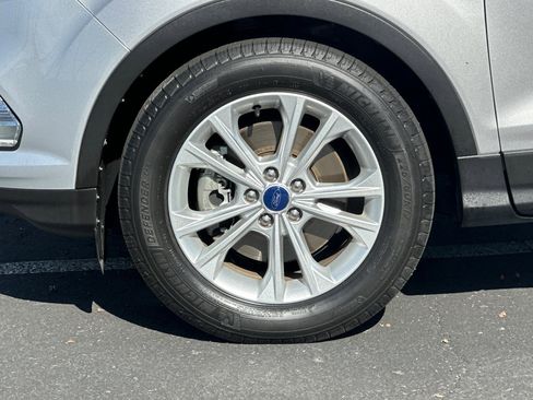 Used 2017 Ford Escape SE image 29