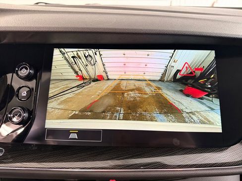 Used 2023 Buick Envision Essence image 22