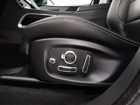 Used 2020 Jaguar F-PACE S image 26