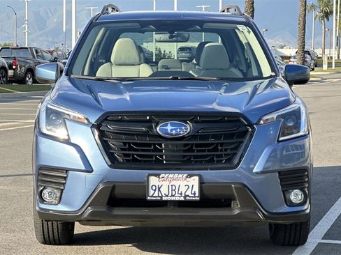 Used 2022 Subaru Forester Premium w/ Popular Package #2 image 9