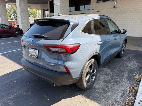 Used 2025 Ford Escape ST-Line Select AWD/4WD image 5