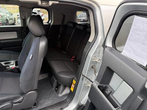 Used 2007 Toyota FJ Cruiser 4WD image 4