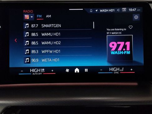 Used 2025 BMW X2 M35i w/ Premium Package image 22