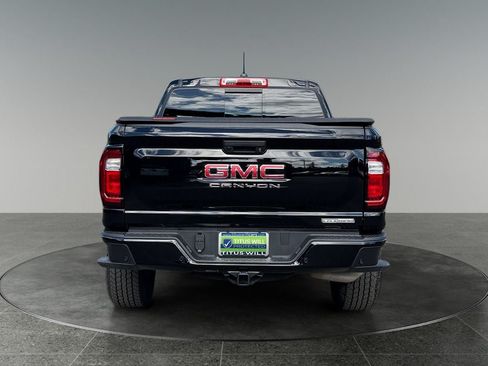 Used 2024 GMC Canyon Elevation w/ Elevation Premium Package AWD/4WD image 8