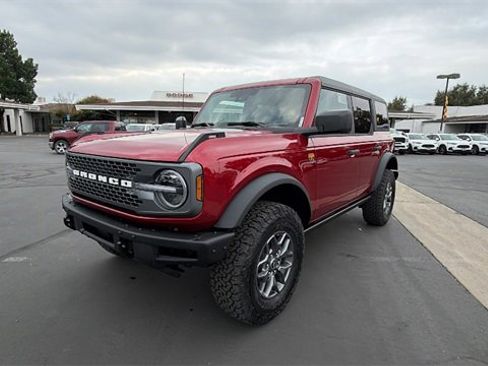New 2025 Ford Bronco Badlands image 1