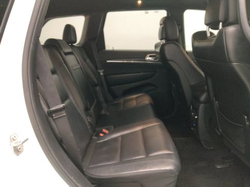 Used 2019 Jeep Grand Cherokee Limited image 19