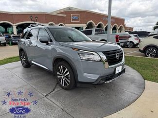 Used 2023 Nissan Pathfinder Platinum AWD/4WD video 1