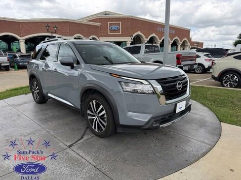 Used 2023 Nissan Pathfinder Platinum AWD/4WD image 1