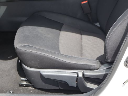 Used 2024 Nissan Sentra SV FWD image 14
