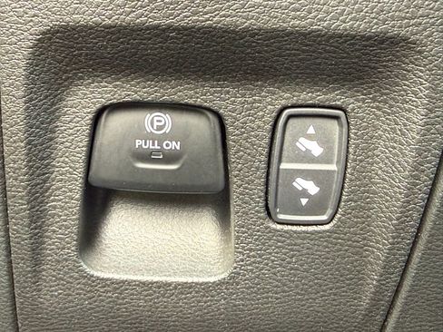 Certified 2023 RAM 1500 Big Horn image 27