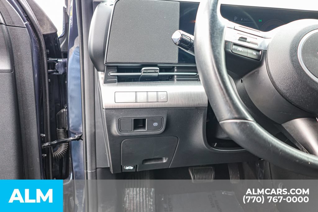 Used 2024 Hyundai Kona SEL FWD image 24