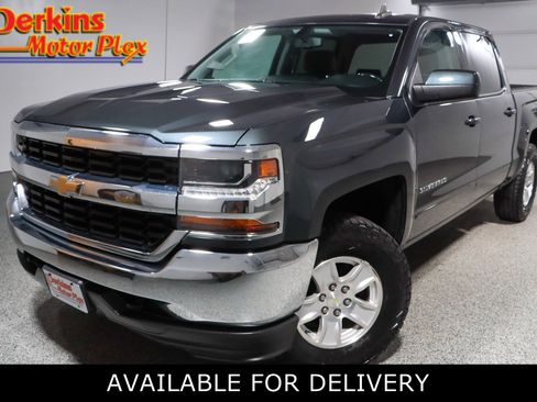 Used 2018 Chevrolet Silverado 1500 LT AWD/4WD image 1
