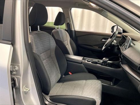 Used 2023 Nissan Rogue SV AWD/4WD image 11