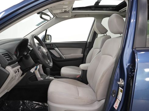 Used 2014 Subaru Forester 2.5i Premium w/ All-Weather Package AWD/4WD image 21