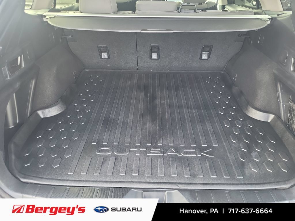 Used 2020 Subaru Outback Premium AWD/4WD image 13